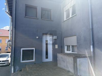 RENDITE, GEWERBE, 2 WOHNEINHEITEN, GROßES LAGER - Wohn- & Geschäftshaus Mettlach | Angebot:27145265