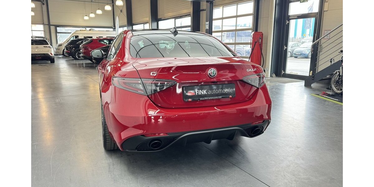Alfa Romeo Giulia 2.0 Competizione Q4 Turbo Panoramadach 14.303 km 38.460 &euro; Lich 35423