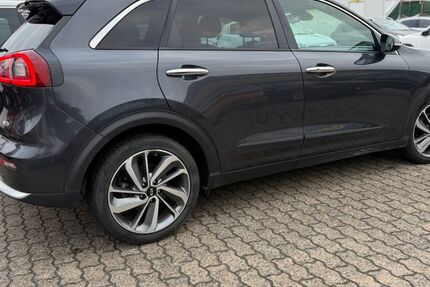 Kia Niro 112.985 km 11.499 € Hanau 63452