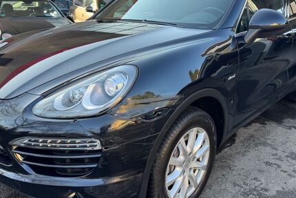 Porsche Cayenne 323.500 km 13.850 &euro; Köln 51107