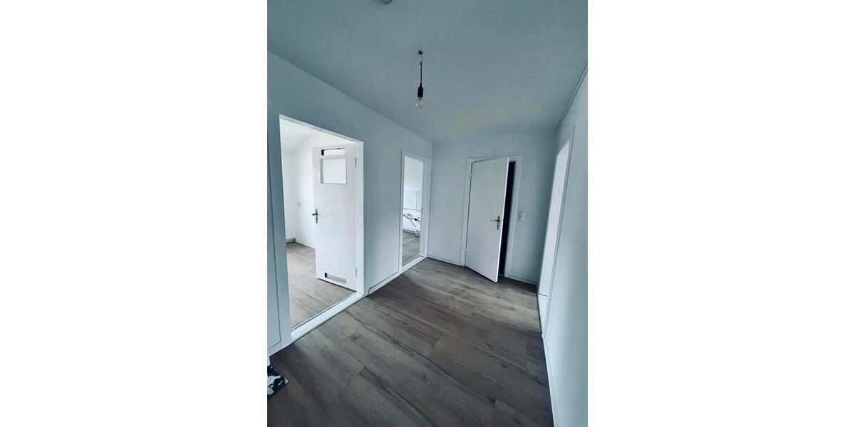 Dachgeschoßwohnung Bremen Walle - 3 Zimmer, 60 m&sup2;, 950&euro; | Angebot:26676186