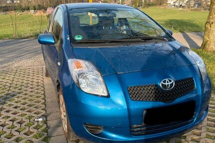 Toyota Yaris 272.000 km 990 &euro; Hilden 40724