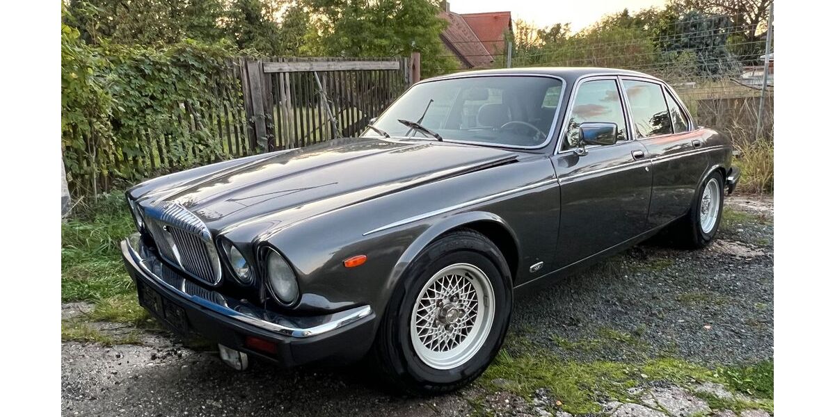 Jaguar XJ 120.795 km 7.450 &euro; Groitzsch 04539