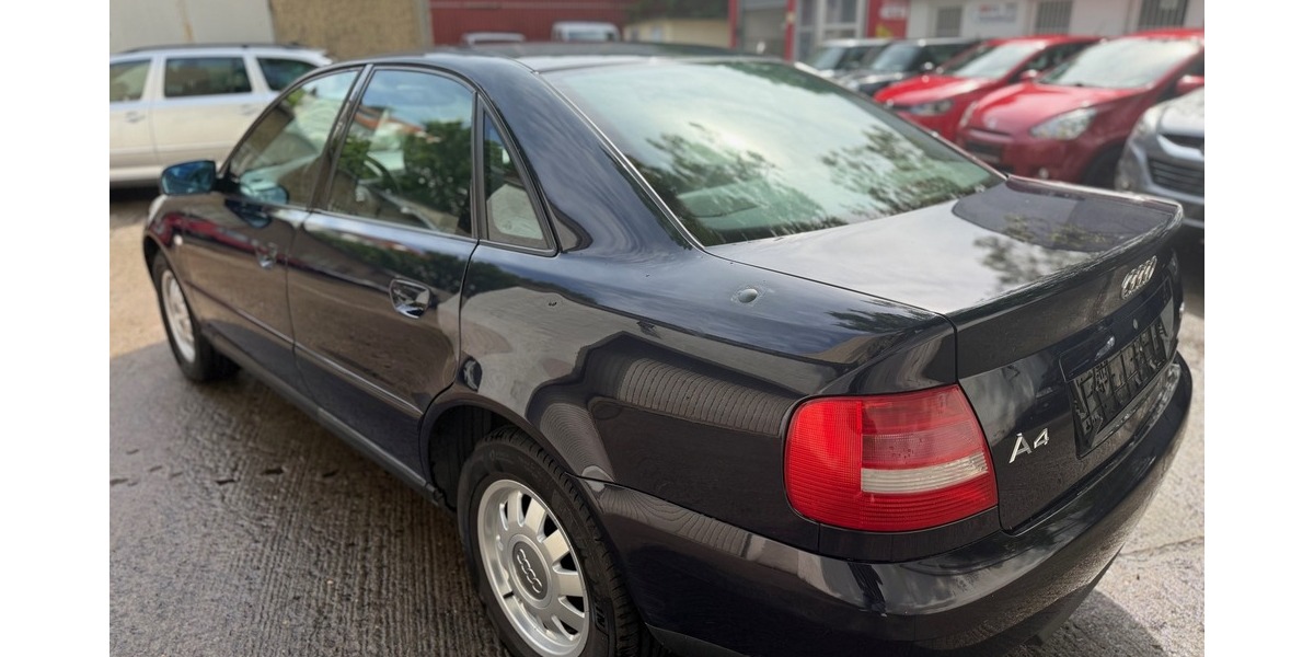 Audi A4 1.6 Klimaautomatic 1.Besitz 87.080 km 1.500 &euro; Berlin 10247