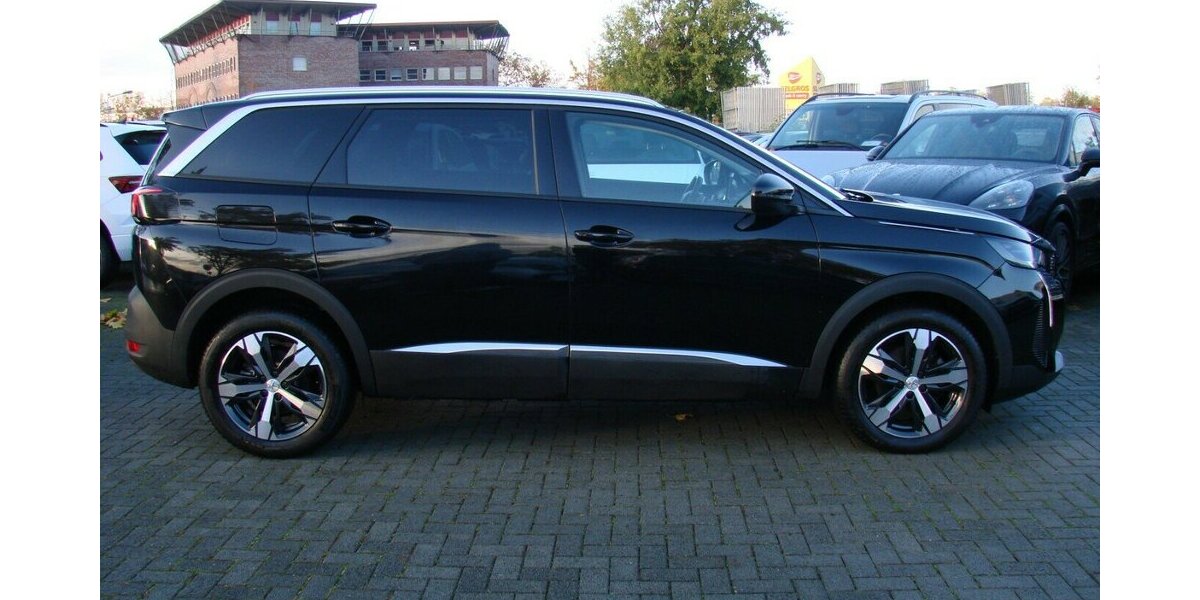 Peugeot 5008 1.2 PureTech130 Allure Pack 7-Sitzer 2WD LED 54.980 km 24.980 &euro; Falkensee 14612