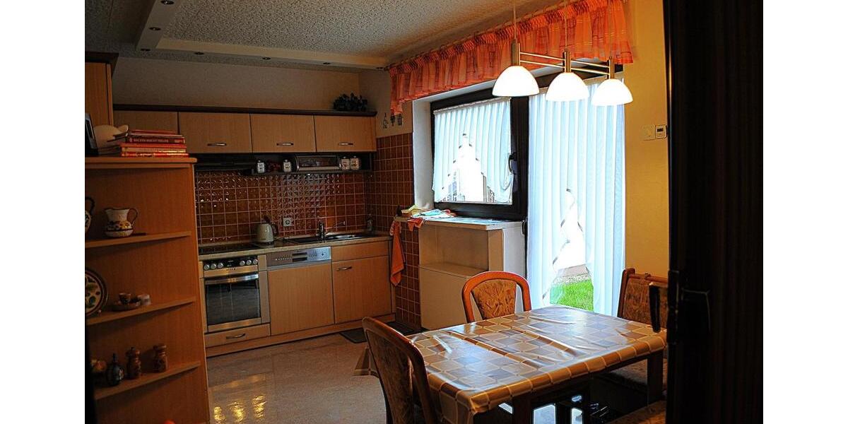 Einfamilienhaus Merchweiler - 6 Zimmer, 190 m&sup2;, 280.000&euro; | Angebot:26425265