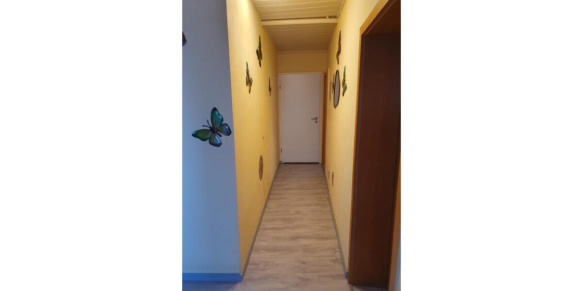 Etagenwohnung Wolfhagen - 5 Zimmer, 130 m&sup2;, 900&euro; | Angebot:26136933