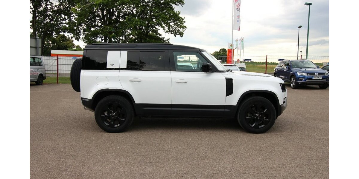 Land Rover Defender D240 2.0 SE AWD LED+AHK+PANO+MEMORY+ACC 72.263 km 43.911 &euro; Hagenow 19230