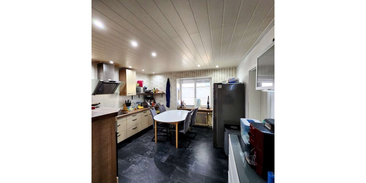 Vielseitiges Mehrfamilienhaus ideal für Kapitalanleger oder Selbstnutzer, Zweibrücken Niederauerbach - Mehrfamilienhaus, Wohnhaus Zweibrücken | Angebot:27131039