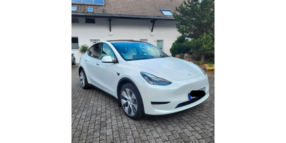 Tesla Model Y 66.000 km 31.400 &euro; Wuppertal 42111