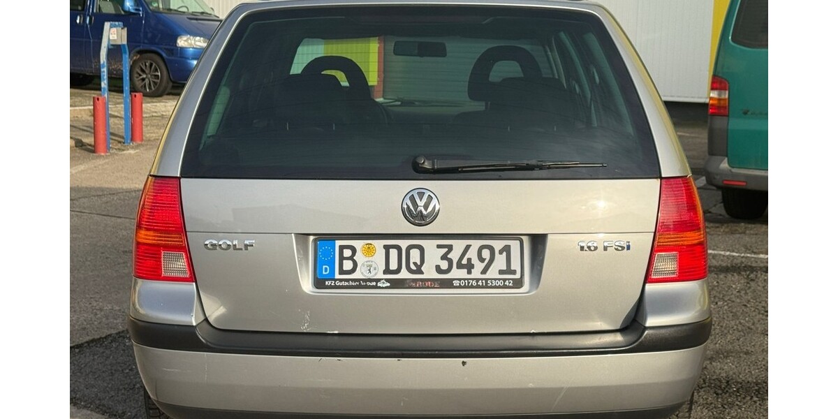 VW Golf V 216.541 km 2.990 &euro; Berlin 10178