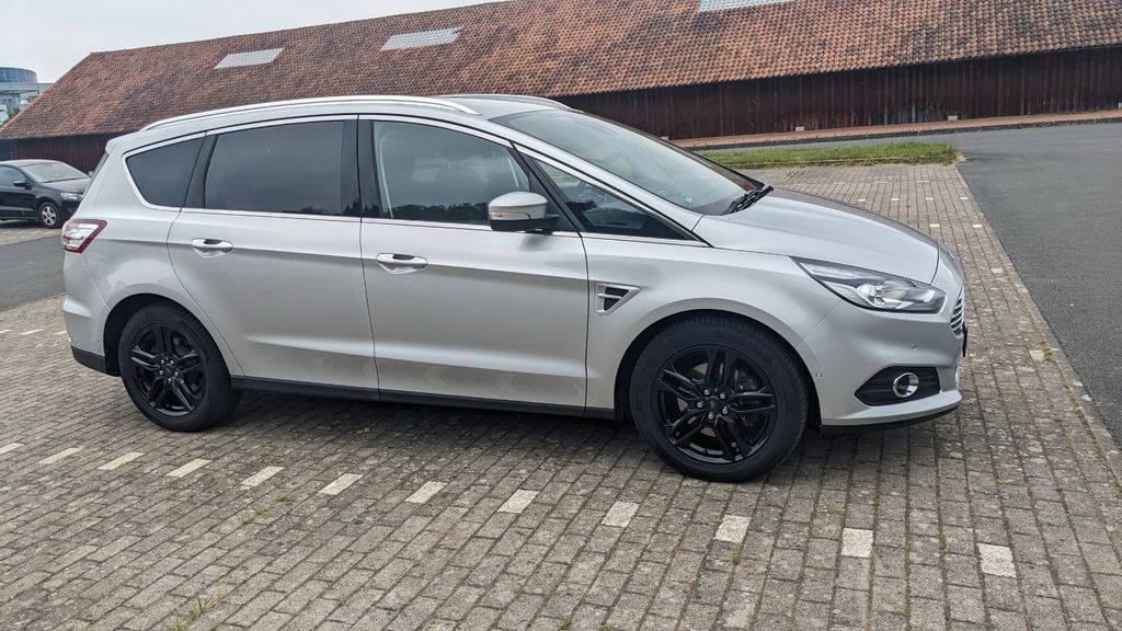 Ford S-Max 93.000 km 16.400 &euro; Seelze 30926