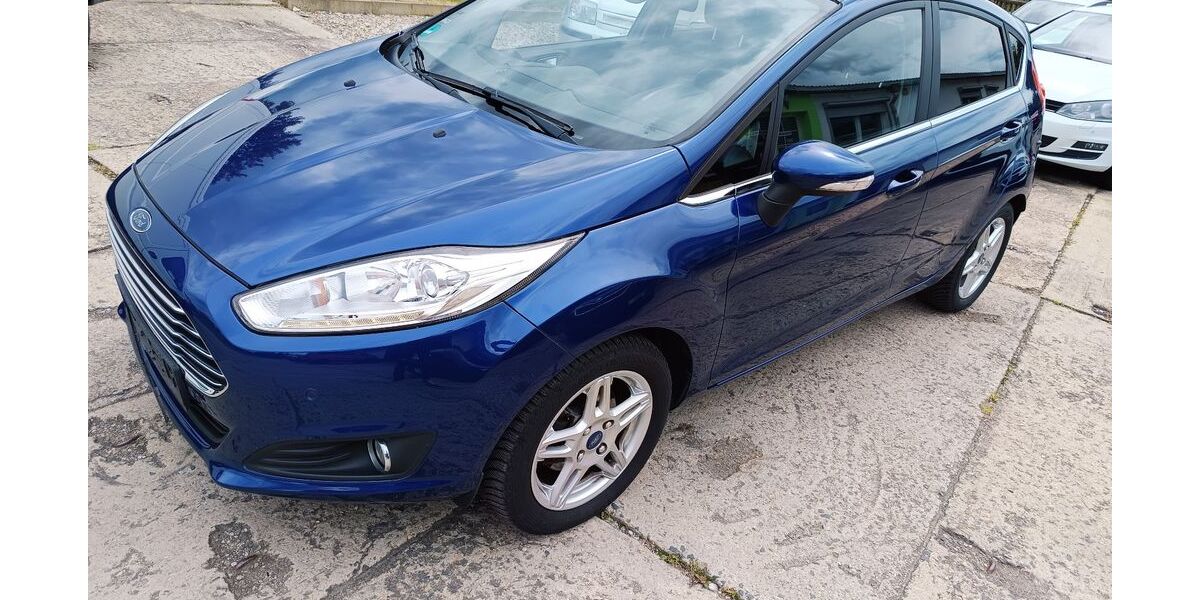 Ford Fiesta 61.000 km 8.600 &euro; Gera 07551
