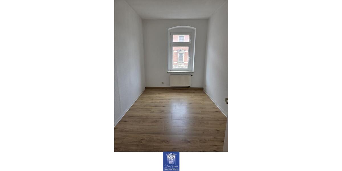 Etagenwohnung Waldheim - 5 Zimmer, 112 m&sup2;, 549&euro; | Angebot:26679945