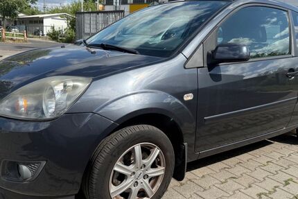 Ford Fiesta 130.000 km 2.800 &euro; Berlin 13581