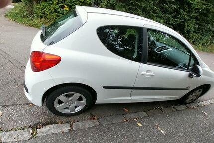 Peugeot 207 92.000 km 5.200 € Kiel 24146