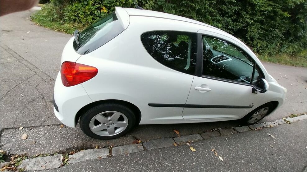 Peugeot 207 92.000 km 5.200 € Kiel 24146