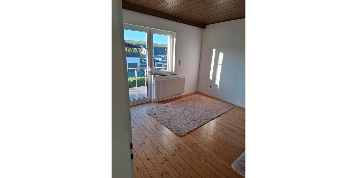 Etagenwohnung Frensdorf - 3 Zimmer, 100 m&sup2;, 920&euro; | Angebot:26368929