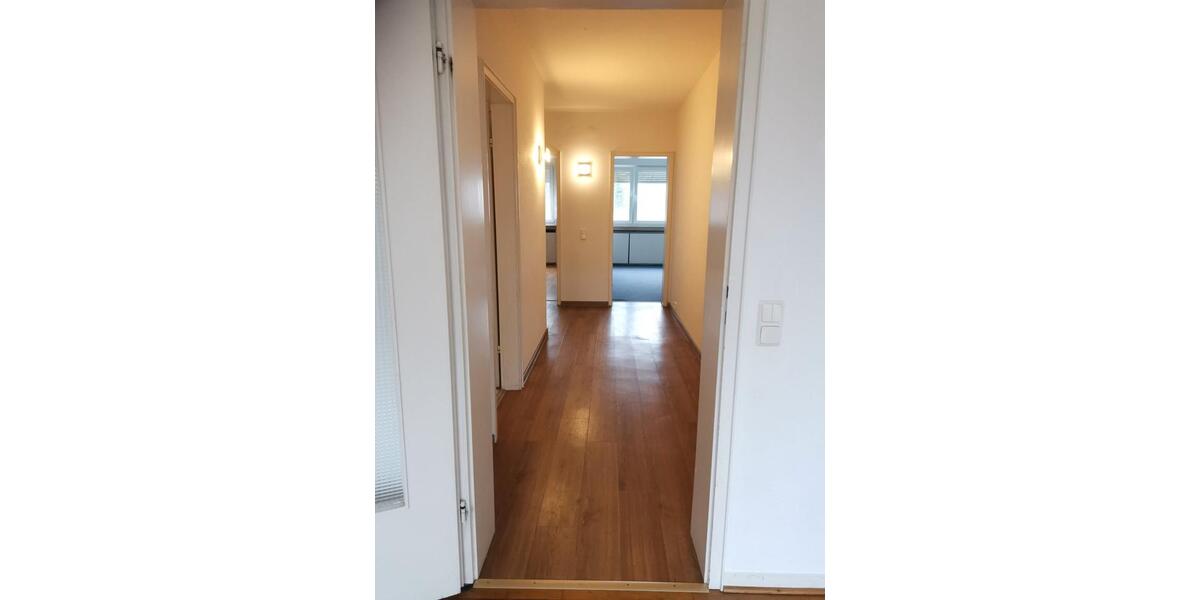 Etagenwohnung Bonn Hardtberg - 3 Zimmer, 73 m&sup2;, 270.000&euro; | Angebot:26021704