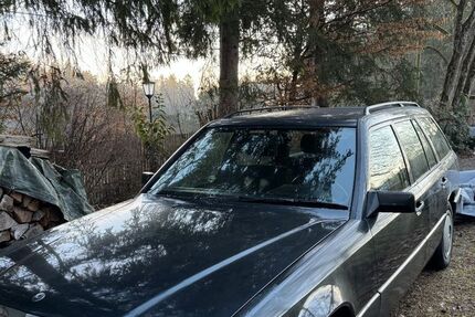 Mercedes-Benz 220 149.283 km 8.999 &euro; Iffeldorf 82393