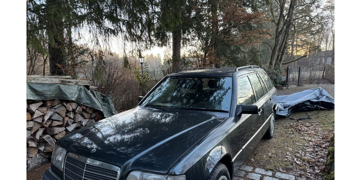 Mercedes-Benz 220 149.283 km 8.999 &euro; Iffeldorf 82393