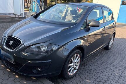 Seat Altea 233.520 km 4.800 &euro; Großschirma 09603