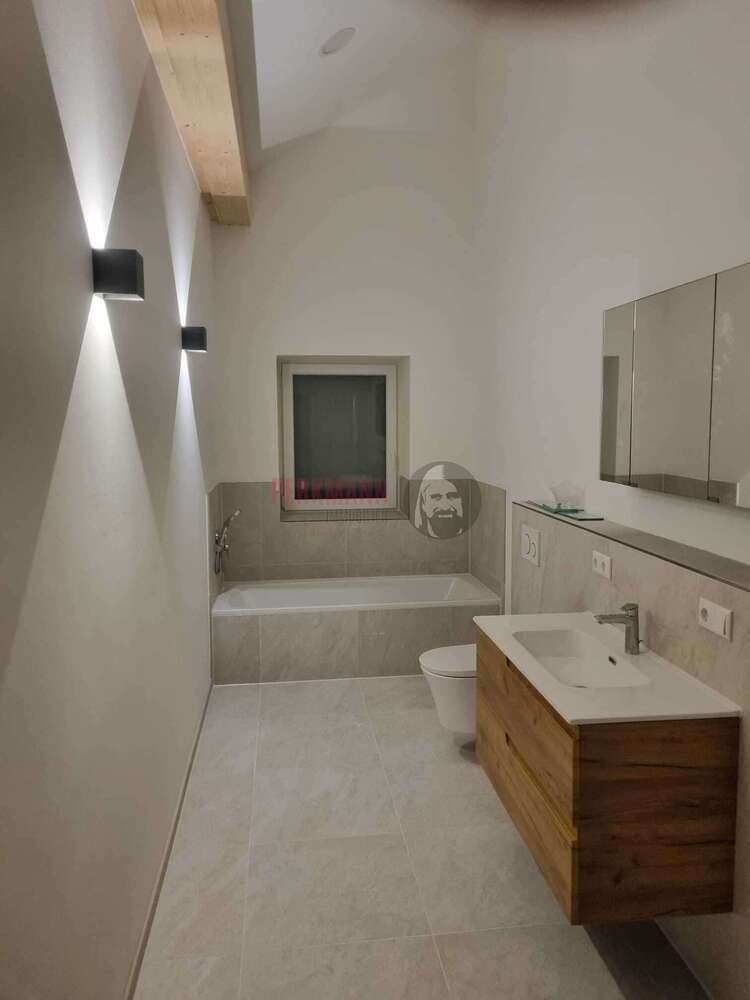 Wohnung zum Mieten in Amberg 1.365 € 90.94 m²