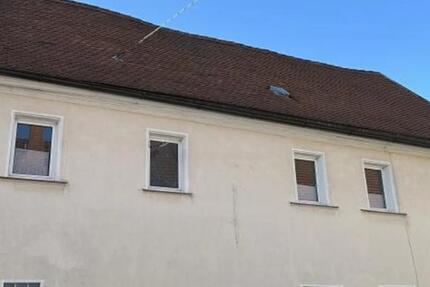 Großes Haus mit großem Garten zimmer