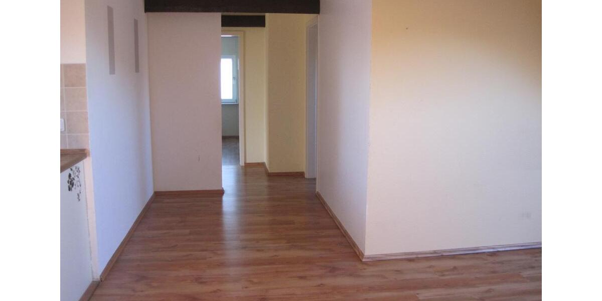 Dachgeschoßwohnung Wunstorf - 3.5 Zimmer, 100 m&sup2;, 600&euro; | Angebot:26201758