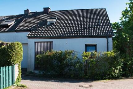 Haus Erlangen Bruck - 7 Zimmer, 121 m&sup2;, 2.000&euro; | Angebot:26343568