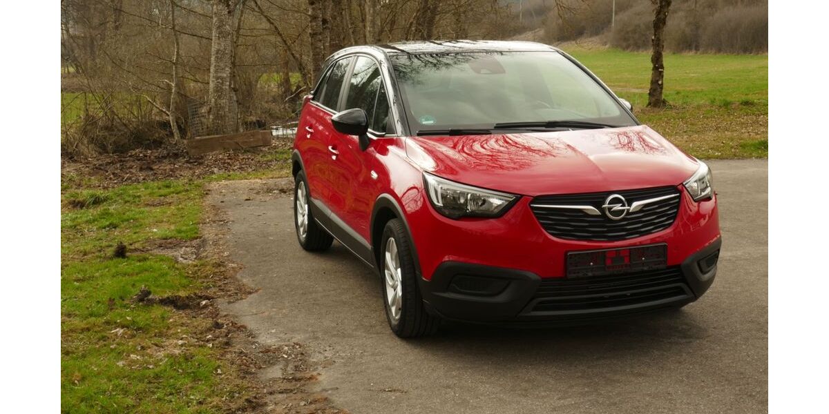 Opel Crossland (X) 27.785 km 10.900 &euro; Villingen-Schwenningen 78054