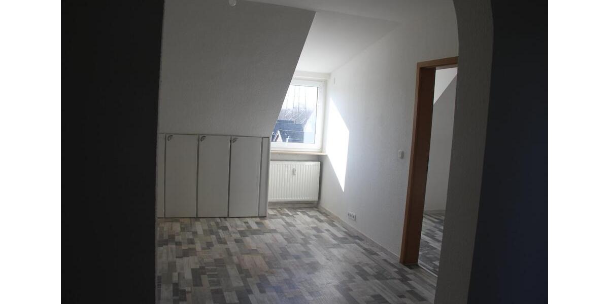 Dachgeschoßwohnung Recklinghausen Grullbad - 3 Zimmer, 72 m&sup2;, 440&euro; | Angebot:24963316