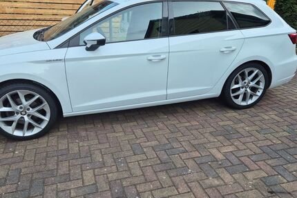 Seat Leon 78.933 km 11.000 € Mühlhausen 99974