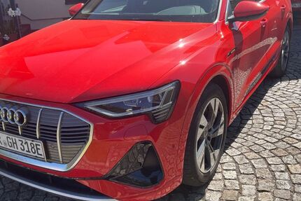 Audi e-tron 36.958 km 31.500 &euro; Bad Köstritz 07586