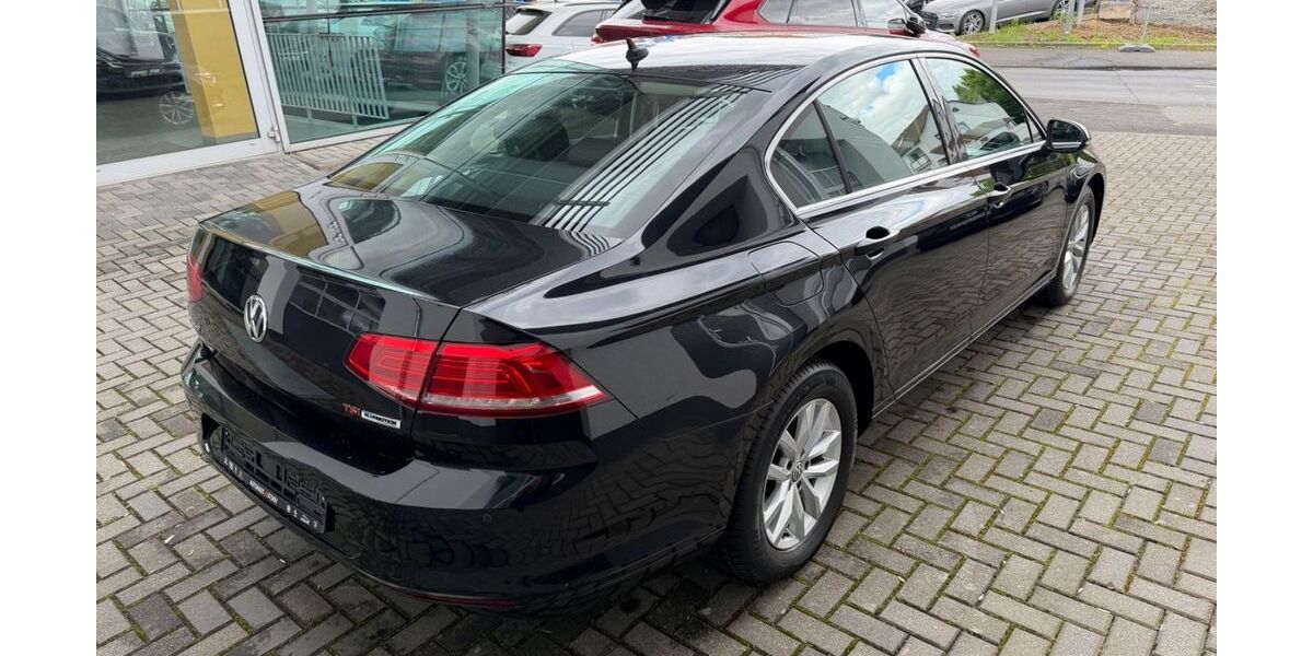 VW Passat 140.000 km 13.500 &euro; Niestetal bei Kassel 34266