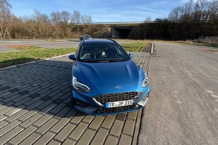 Ford Focus 33.000 km 26.500 &euro; Kasel 54317