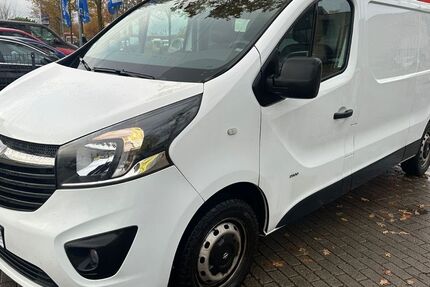 Opel Vivaro 121.000 km 12.990 &euro; Schleswig 24837