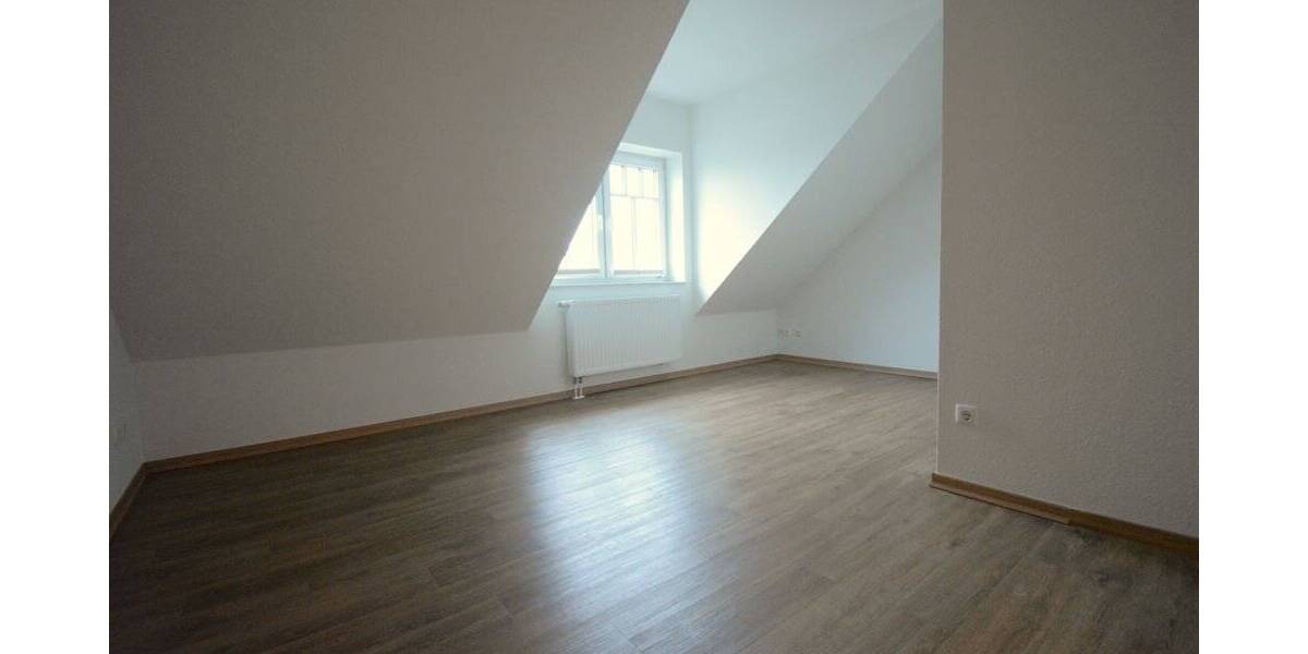 Etagenwohnung Heide - 3 Zimmer, 100 m&sup2;, 980&euro; | Angebot:26851374