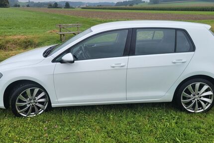VW Golf 150.000 km 8.700 € Langenhaslach 86476