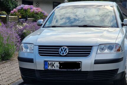 VW Passat 142.745 km 3.000 &euro; Balve 58802