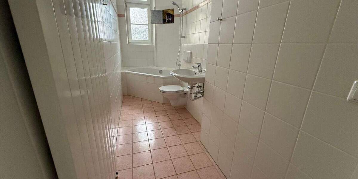 Zimmer Chemnitz Sonnenberg - 2 Zimmer, 67 m&sup2;, 330&euro; | Angebot:25985408