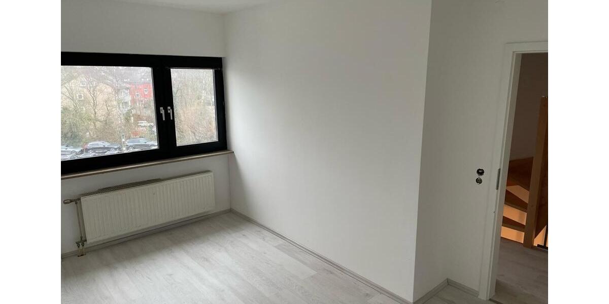 Reihenhaus Wuppertal Gemarkung Elberfeld - 5 Zimmer, 165 m&sup2;, 1.800&euro; | Angebot:25975942
