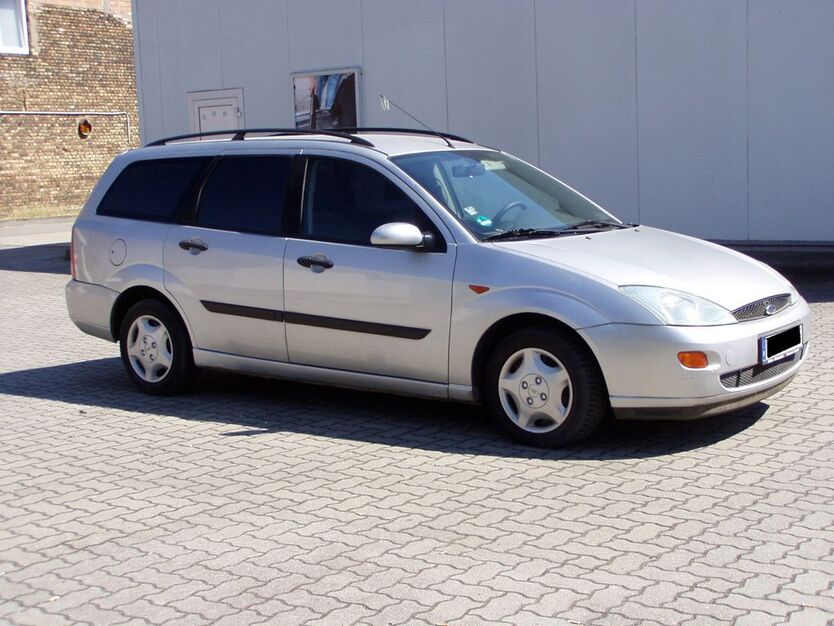 Ford Focus 145.200 km 1.800 € Halle 06120
