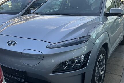 Hyundai KONA 42.641 km 24.940 &euro; Eitorf 53783