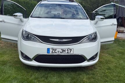 Chrysler Pacifica 84.000 km 25.500 &euro; Muldestausee Ot Burgkemnitz 06774