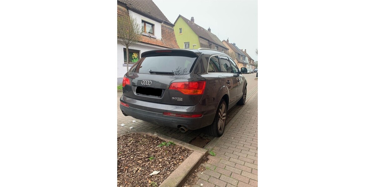 Audi Q7 280.000 km 8.500 &euro; Leimen 69181