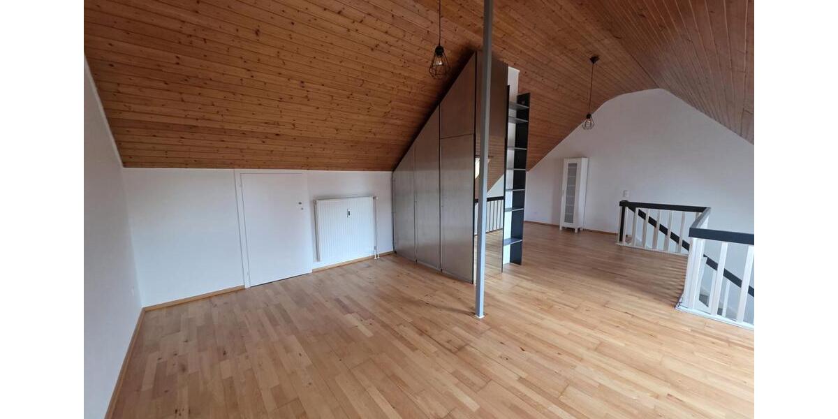 Zentrale Lage: Mini-Loft 58qm auf 2 Ebenen inkl. Stellplatz 2 zimmer