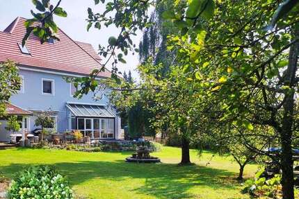 Haus zum Kaufen in Landau an der Isar 895.000 € 384 m² 9 zimmer