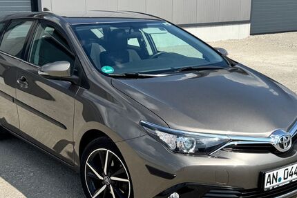 Toyota Auris 150.577 km 8.890 &euro; Heilsbronn 91560