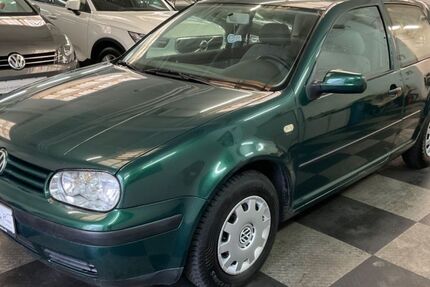 VW Golf 87.025 km 3.999 &euro; Hamburg 22087